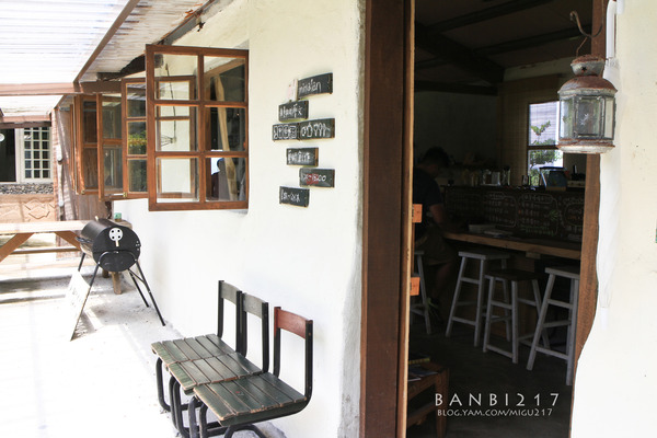 瀰漫咖啡藝文：瀰漫咖啡藝文 看的到海、稻田、藝術、火車的好地方 (花蓮 石梯坪 咖啡館 下午茶)