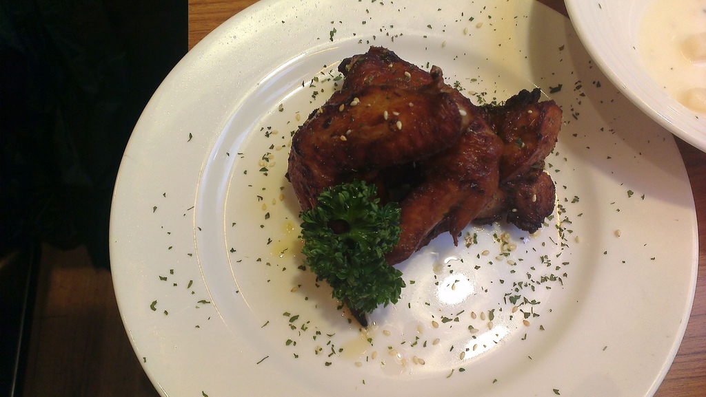 Is Pasta 烤雞翅、雞腿