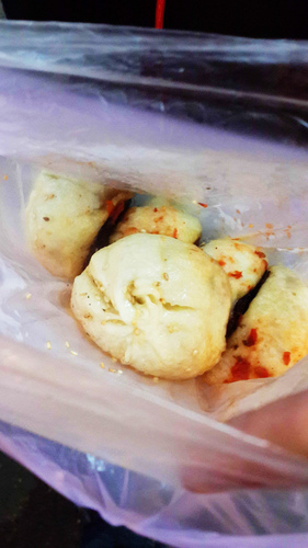 景美上海生煎包：【羽諾食記】景美夜市~大排長龍上海生煎包