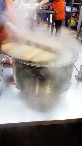 景美上海生煎包：【羽諾食記】景美夜市~大排長龍上海生煎包