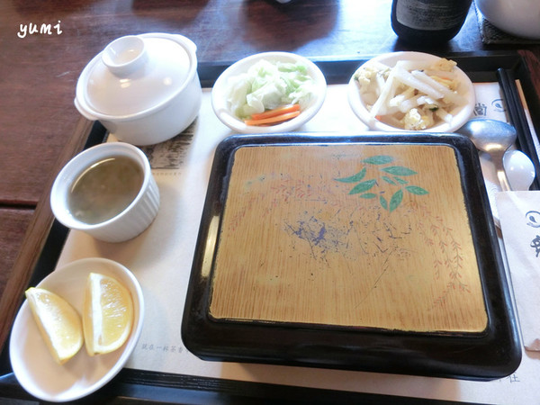 無為草堂：【台中食記】古色古香!繁華城市中的靜謐天地@無為草堂