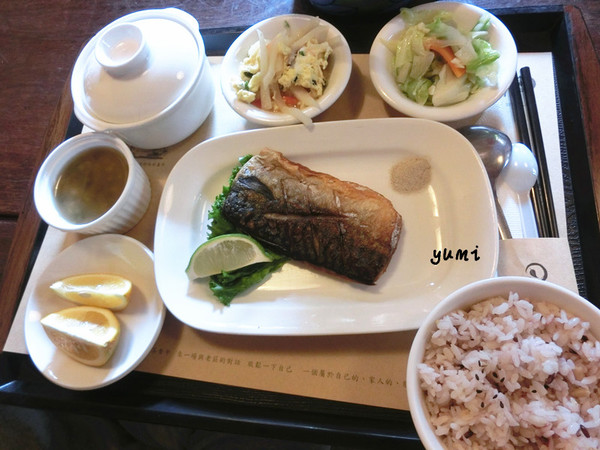 無為草堂：【台中食記】古色古香!繁華城市中的靜謐天地@無為草堂