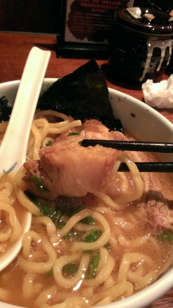 麵屋武藏(忠孝虎嘯店)：【食記】令人銷魂的麵屋武藏-東區虎嘯店