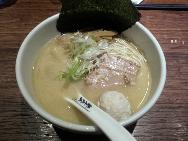 麵屋武藏(忠孝虎嘯店)：[台北大安] 霸氣銷魂的日式拉麵 ♥『麵屋武藏(忠孝虎嘯店)』♥ 增添台式風味叉燒控肉