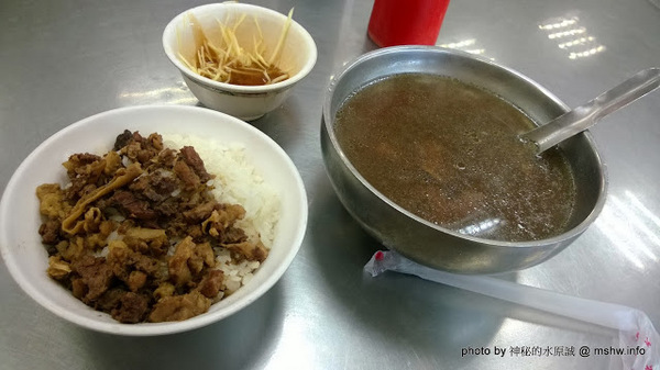 旗哥牛肉湯：【食記】台南北區-馬沙溝旗哥牛肉湯 : 愛吃牛的千萬別錯過! 鮮甜的現煮牛肉湯與牛肉肉燥