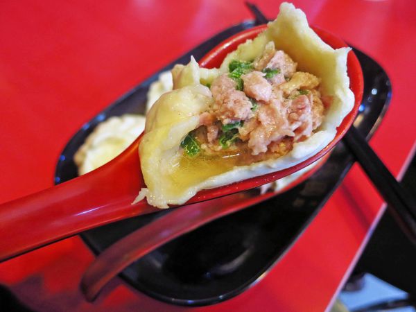 【新竹美食】欣園早點-超人氣爆漿小籠包