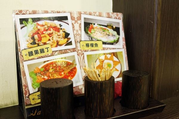 蘭娜泰國美食館:【高雄】楠梓人氣泰國菜.蘭娜泰國美食館.桑尼瘦不了