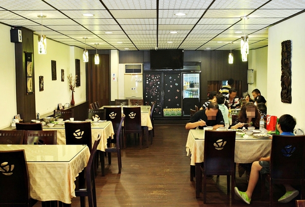 蘭娜泰國美食館:【高雄】楠梓人氣泰國菜.蘭娜泰國美食館.桑尼瘦不了