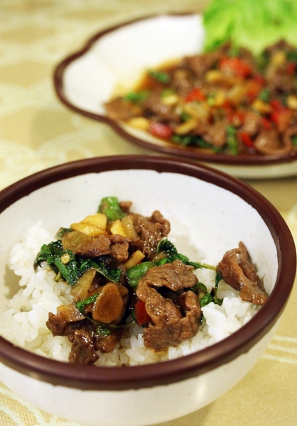 蘭娜泰國美食館:【高雄】楠梓人氣泰國菜.蘭娜泰國美食館.桑尼瘦不了