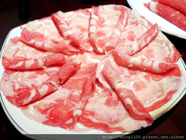 饕鍋:暖胃又暖心的美味鍋物料理。【饕鍋】酸菜白肉&御品大汗鍋體驗