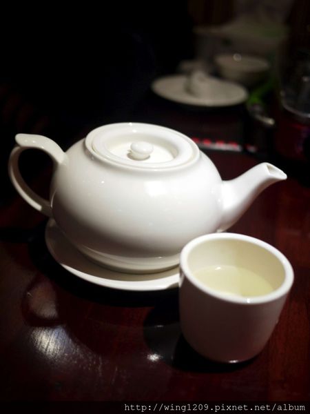 饕鍋:暖胃又暖心的美味鍋物料理。【饕鍋】酸菜白肉&御品大汗鍋體驗