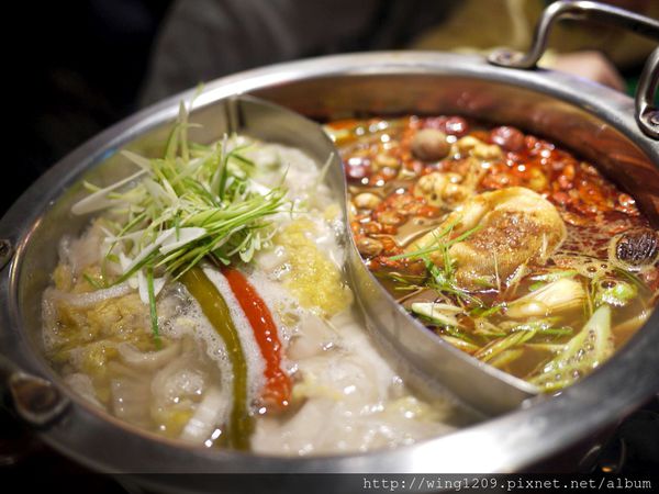 饕鍋:暖胃又暖心的美味鍋物料理。【饕鍋】酸菜白肉&御品大汗鍋體驗