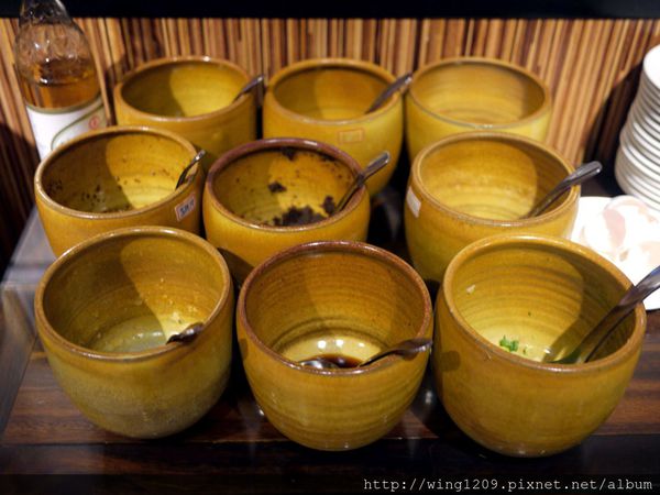 饕鍋:暖胃又暖心的美味鍋物料理。【饕鍋】酸菜白肉&御品大汗鍋體驗