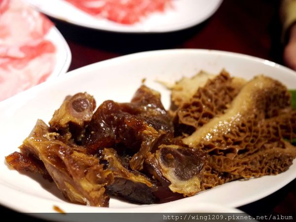 饕鍋:暖胃又暖心的美味鍋物料理。【饕鍋】酸菜白肉&御品大汗鍋體驗