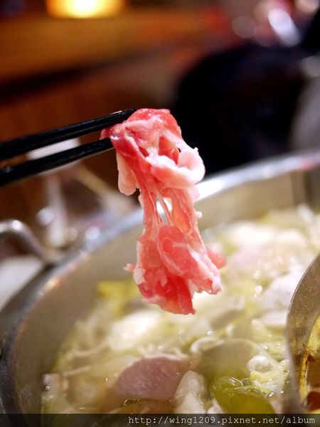 饕鍋:暖胃又暖心的美味鍋物料理。【饕鍋】酸菜白肉&御品大汗鍋體驗