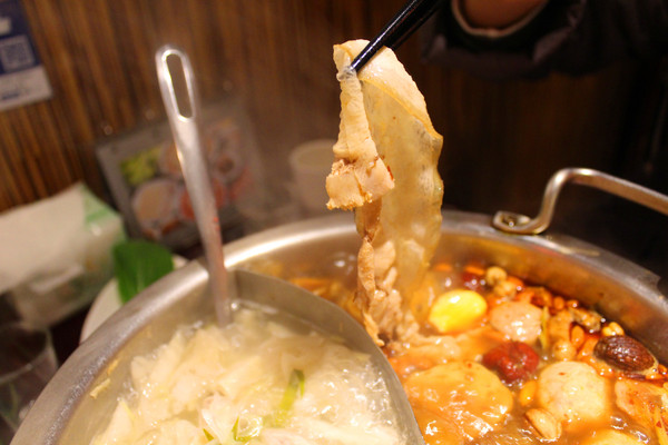饕鍋：[台北]越吃會上癮的麻辣鍋 in饕鍋