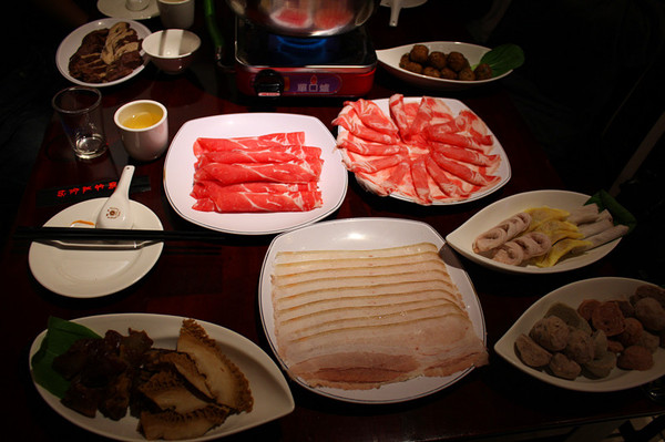 饕鍋：[台北]越吃會上癮的麻辣鍋 in饕鍋