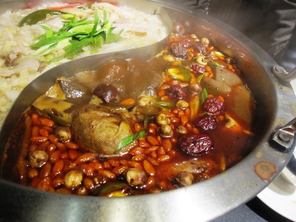 饕鍋:*口碑券*愛評飯團!跟著蔣偉文和梁師傅一起走訪明星最愛的【饕鍋】