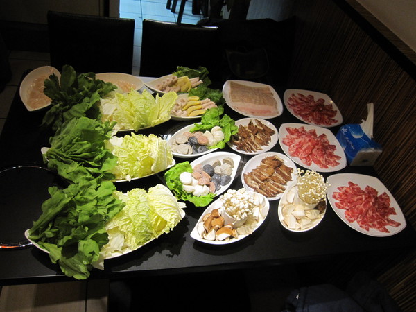 饕鍋:*口碑券*愛評飯團!跟著蔣偉文和梁師傅一起走訪明星最愛的【饕鍋】