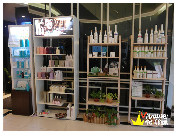 in% HAIR&CAFE:台北萬華區|全台首創!西門町商圈邊用頭髮邊享用美食『in% Hair Salon & Cafe』 女生染髮 男生剪髮 下午茶 早午餐 推薦