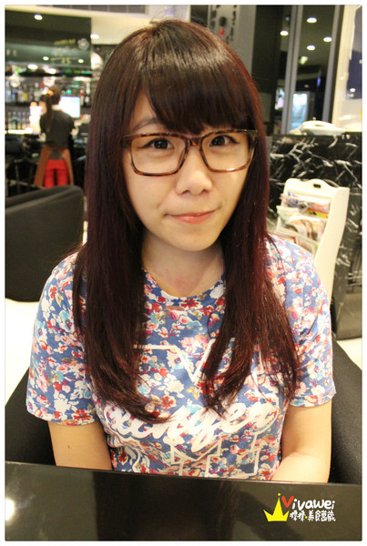 in% HAIR&CAFE:台北萬華區|全台首創!西門町商圈邊用頭髮邊享用美食『in% Hair Salon & Cafe』 女生染髮 男生剪髮 下午茶 早午餐 推薦