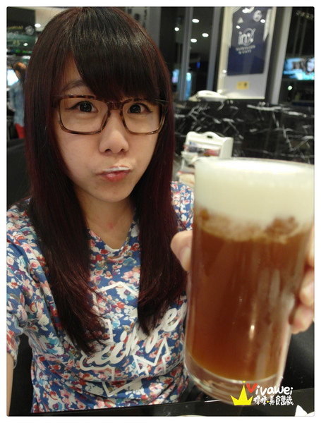 in% HAIR&CAFE:台北萬華區|全台首創!西門町商圈邊用頭髮邊享用美食『in% Hair Salon & Cafe』 女生染髮 男生剪髮 下午茶 早午餐 推薦