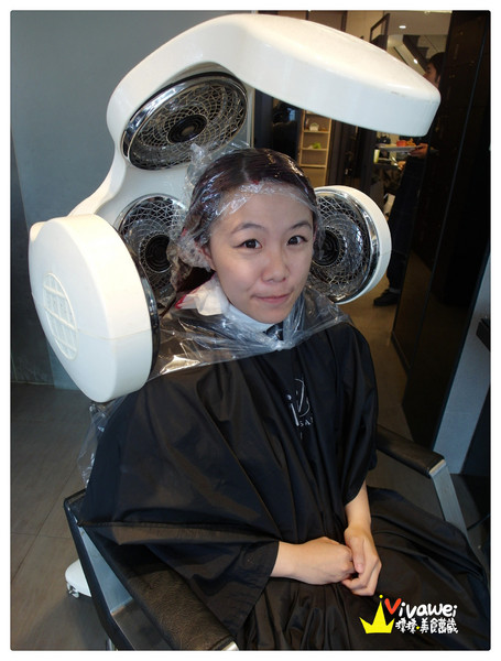 in% HAIR&CAFE:台北萬華區|全台首創!西門町商圈邊用頭髮邊享用美食『in% Hair Salon & Cafe』 女生染髮 男生剪髮 下午茶 早午餐 推薦