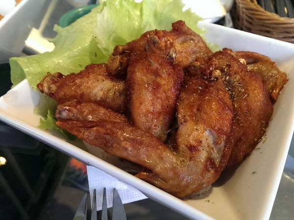 in% HAIR&CAFE:《台北》in% HAIR&CAFE│熱熔熔Oreo超人鬆餅塔❤ @西門站