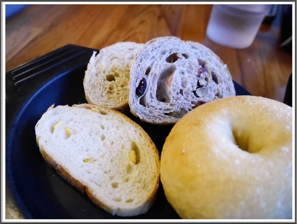 Dundas St.登打士街麵包美式主題餐廳:【淡水】Dundas St.登打士街美式主題餐廳-早午餐、義大利麵、排餐、手工麵包可無限續