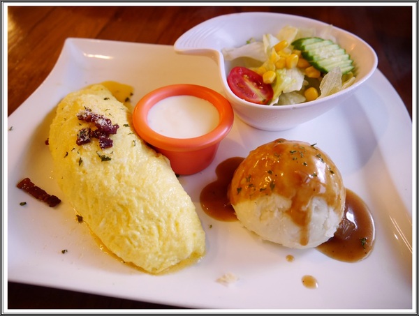 Dundas St.登打士街麵包美式主題餐廳:【淡水】Dundas St.登打士街美式主題餐廳-早午餐、義大利麵、排餐、手工麵包可無限續