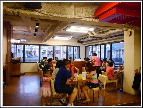 Dundas St.登打士街麵包美式主題餐廳:【淡水】Dundas St.登打士街美式主題餐廳-早午餐、義大利麵、排餐、手工麵包可無限續