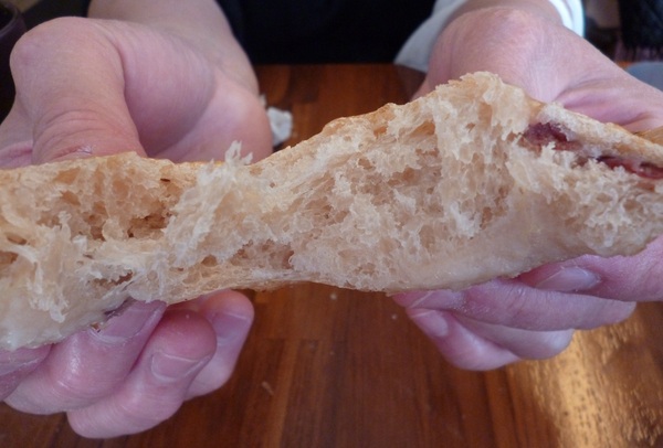 Dundas St.登打士街麵包美式主題餐廳:我與奧黛麗赫本相遇在登打士街----淡水登士街美式主題餐廳