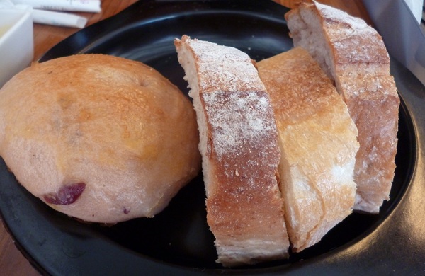 Dundas St.登打士街麵包美式主題餐廳:我與奧黛麗赫本相遇在登打士街----淡水登士街美式主題餐廳