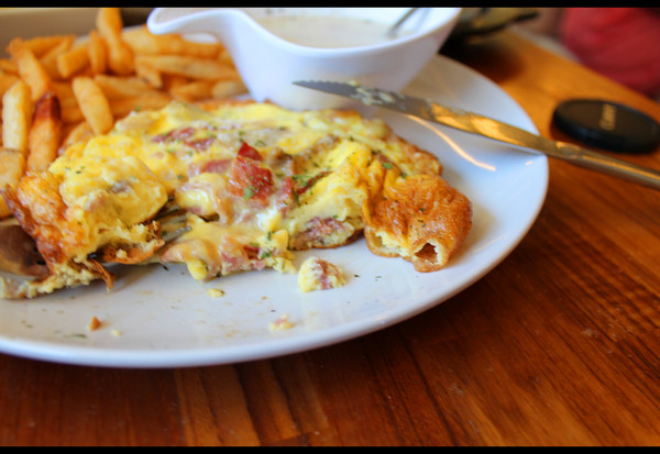 Dundas St.登打士街麵包美式主題餐廳：[淡江隱藏校園美食]手工麵包吃到飽？？？早午餐好便宜阿!!!!!