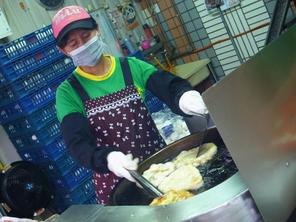 柯氏蔥油餅(原礁溪蔥油餅)：<宜蘭|礁溪>不吃會後悔？？柯氏蔥油餅(原礁溪蔥油餅)