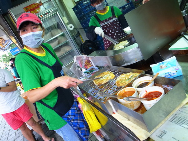 柯氏蔥油餅(原礁溪蔥油餅)：<宜蘭|礁溪>不吃會後悔？？柯氏蔥油餅(原礁溪蔥油餅)