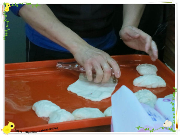 宜蘭-礁溪-柯氏蔥油餅-到此一遊，不吃遺憾-柯氏蔥油餅加蛋-瓶子桿麵