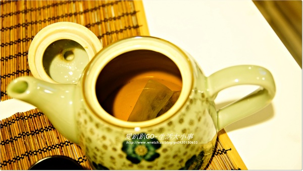 七見櫻堂巧克力甜點專賣店(板新店)：【食記/新北市】豪華三層下午茶~愛評會員享有5折優惠唷