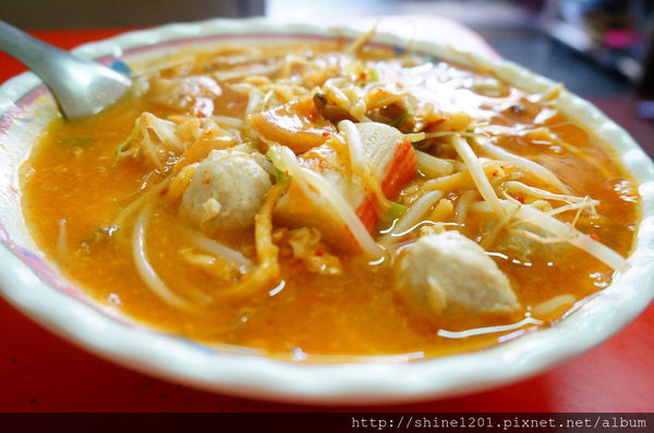 小琉球兩天一夜【戀戀海景離島旅遊】浮潛+BBQ+阿念達小酒吧+花瓶岩+蛤板灣 威尼斯海灘+潮間帶+爆漿黑糖包+魷魚伯母