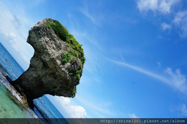 小琉球兩天一夜【戀戀海景離島旅遊】浮潛+BBQ+阿念達小酒吧+花瓶岩+蛤板灣 威尼斯海灘+潮間帶+爆漿黑糖包+魷魚伯母