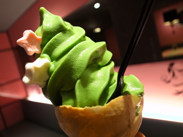 IOU Cafe：<台北|永康街|冰品>冬天吃冰好爽快!!!手作經典霜淇淋~IOU Cafe