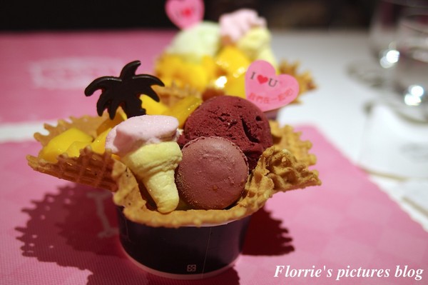 IOU Cafe：口碑券美食之旅~IOU CAFÉ手作冰淇淋店~粉嫩色調的手作冰淇店