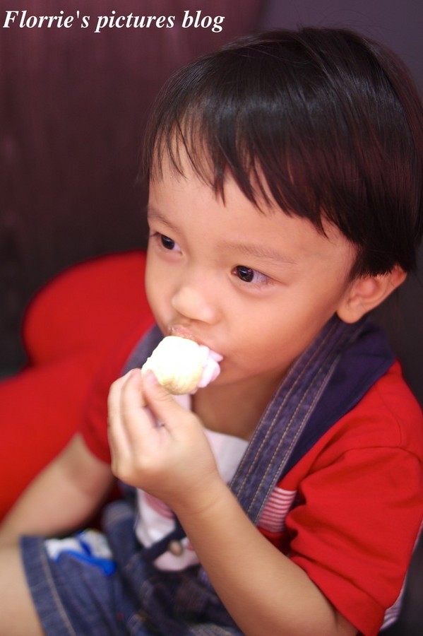 IOU Cafe：口碑券美食之旅~IOU CAFÉ手作冰淇淋店~粉嫩色調的手作冰淇店