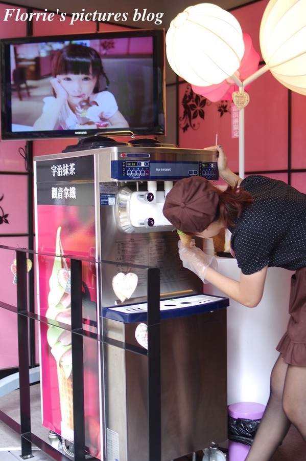 IOU Cafe：口碑券美食之旅~IOU CAFÉ手作冰淇淋店~粉嫩色調的手作冰淇店