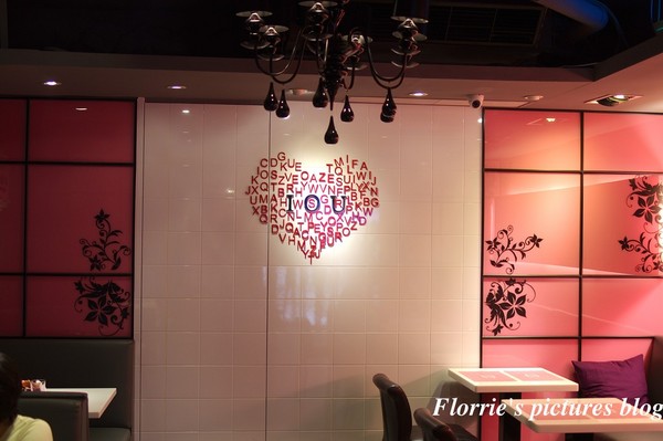 IOU Cafe：口碑券美食之旅~IOU CAFÉ手作冰淇淋店~粉嫩色調的手作冰淇店