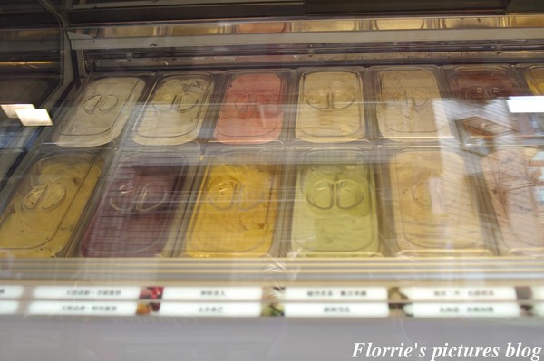 IOU Cafe：口碑券美食之旅~IOU CAFÉ手作冰淇淋店~粉嫩色調的手作冰淇店