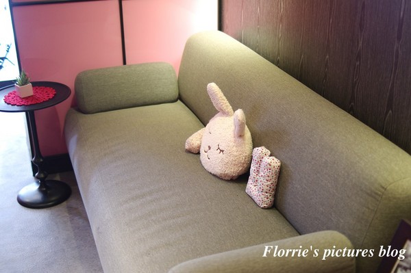 IOU Cafe：口碑券美食之旅~IOU CAFÉ手作冰淇淋店~粉嫩色調的手作冰淇店