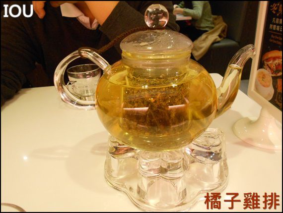 IOU Cafe:口碑NO.25-IOU Cafe 永康街 草莓冰淇淋/香草牛奶冰淇淋