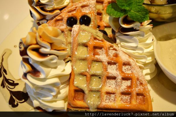 IOU Cafe:♥東門永康IOU鐵觀音珍珠 草莓拿破崙