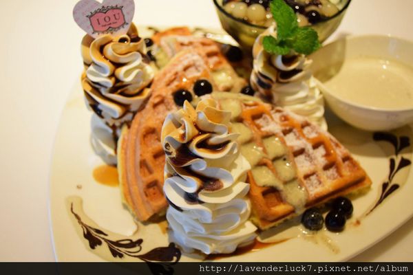 IOU Cafe:♥東門永康IOU鐵觀音珍珠 草莓拿破崙